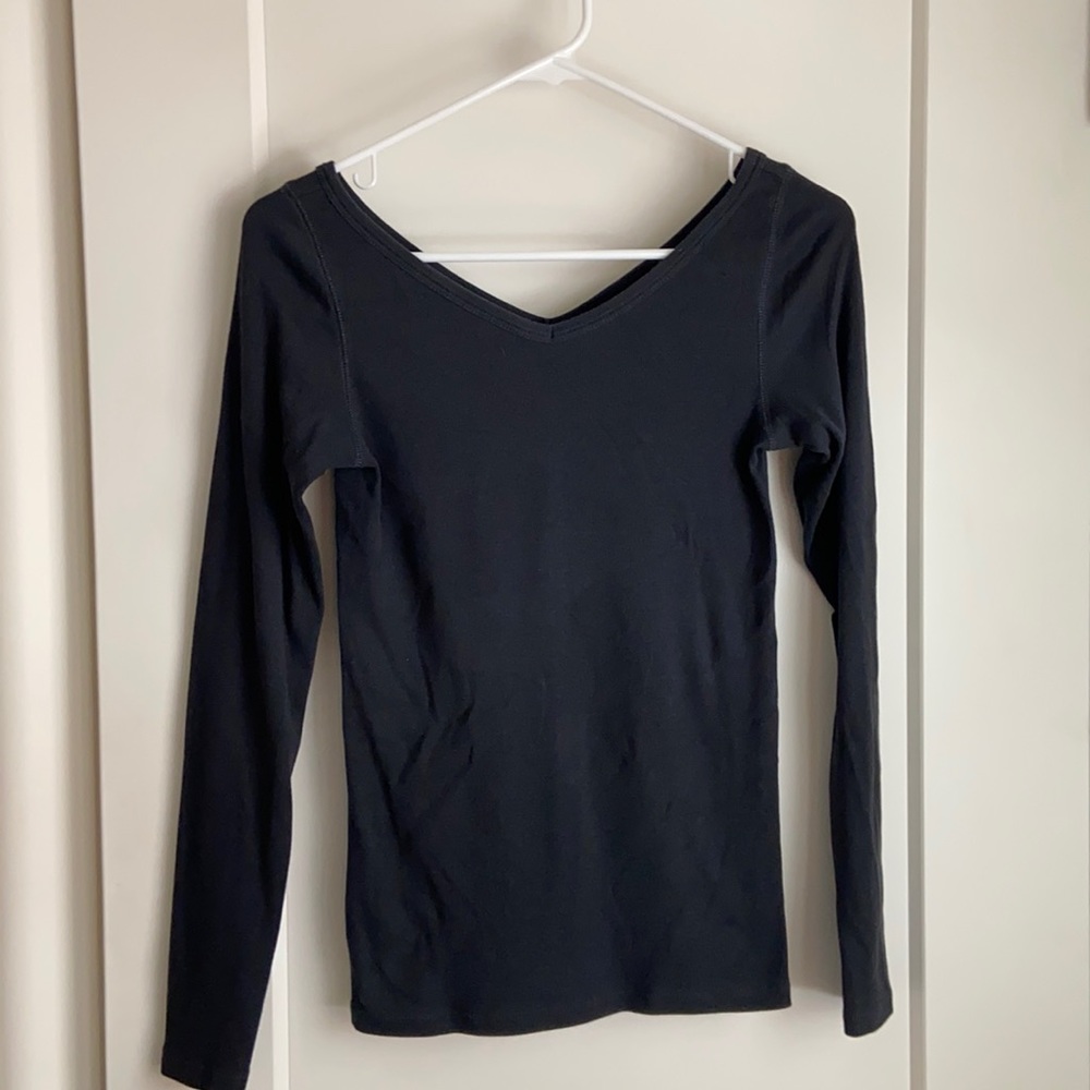 Everlane The Pima Micro-Rib Open V-Neck